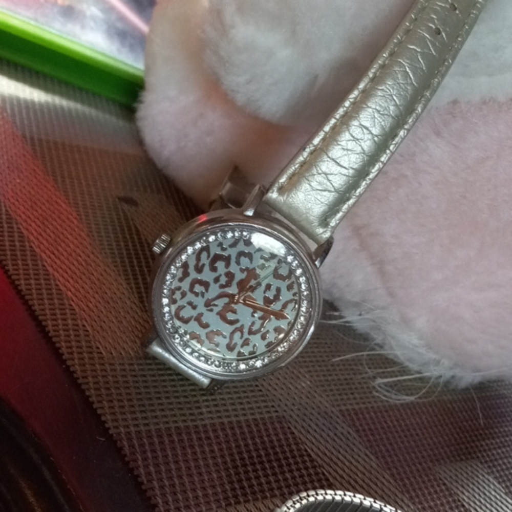 Watches - Picture 4 of 4